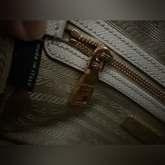 Prada camera bag - Picture 8 of 14